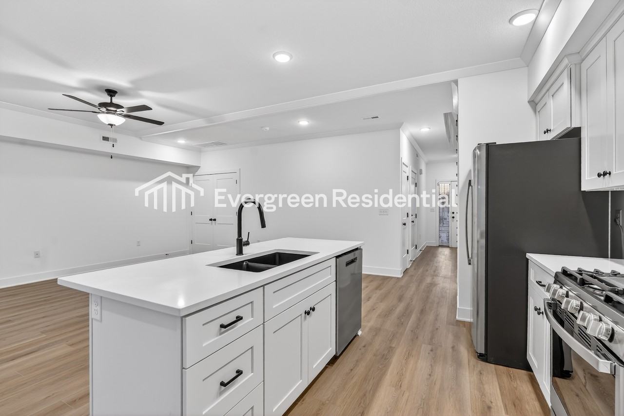 8225 N Berkley Ave - Photo 7 of 17