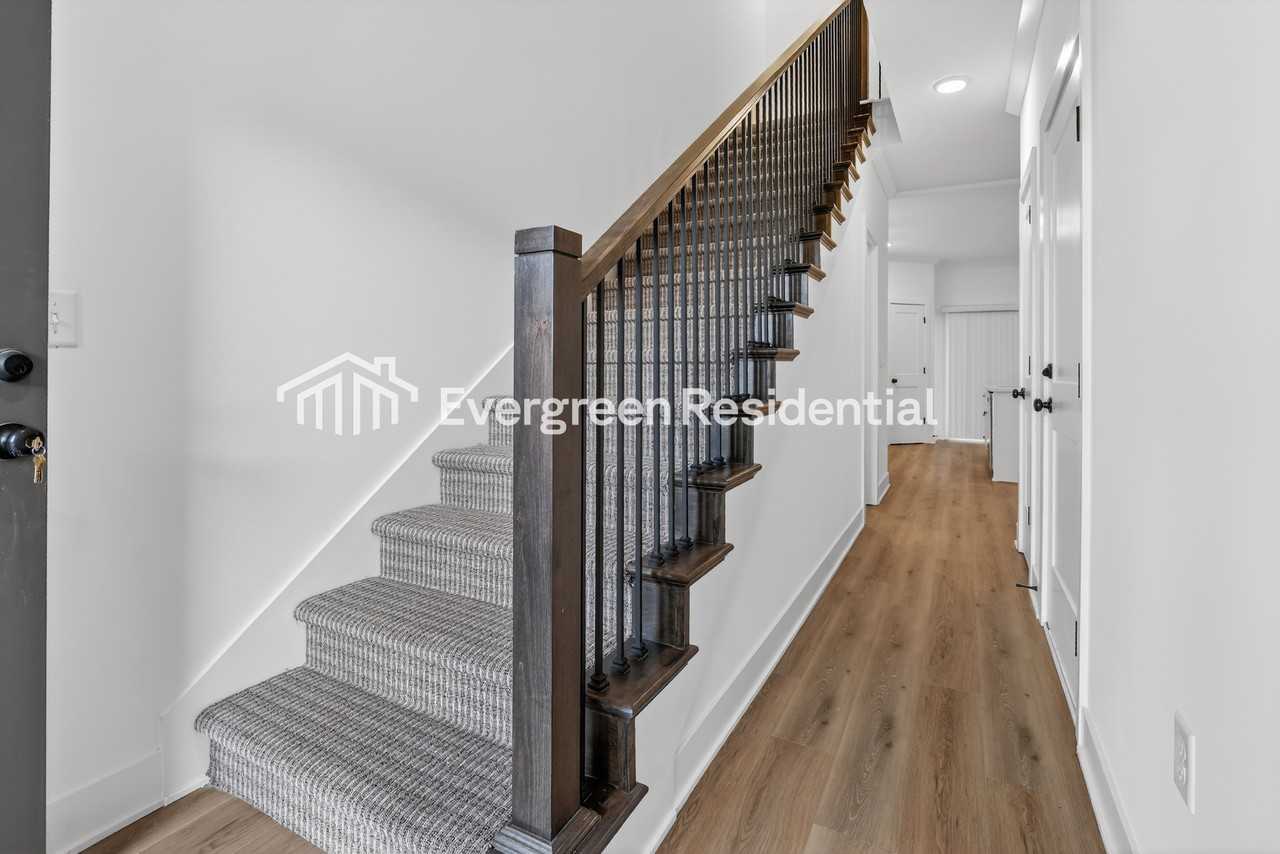 8241 N Berkley Ave - Photo 2 of 16