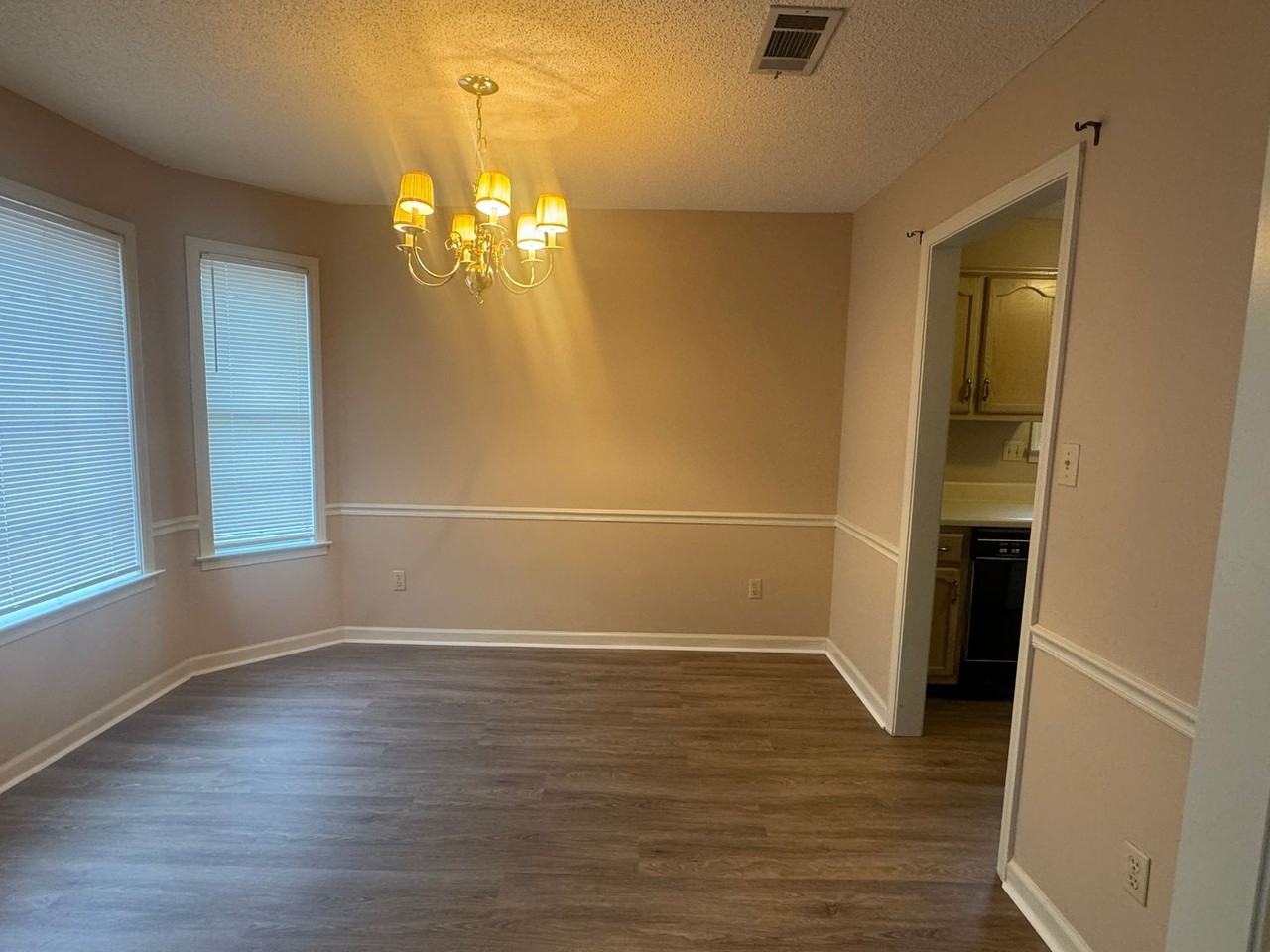 1433 Milestone Dr - Photo 4 of 14