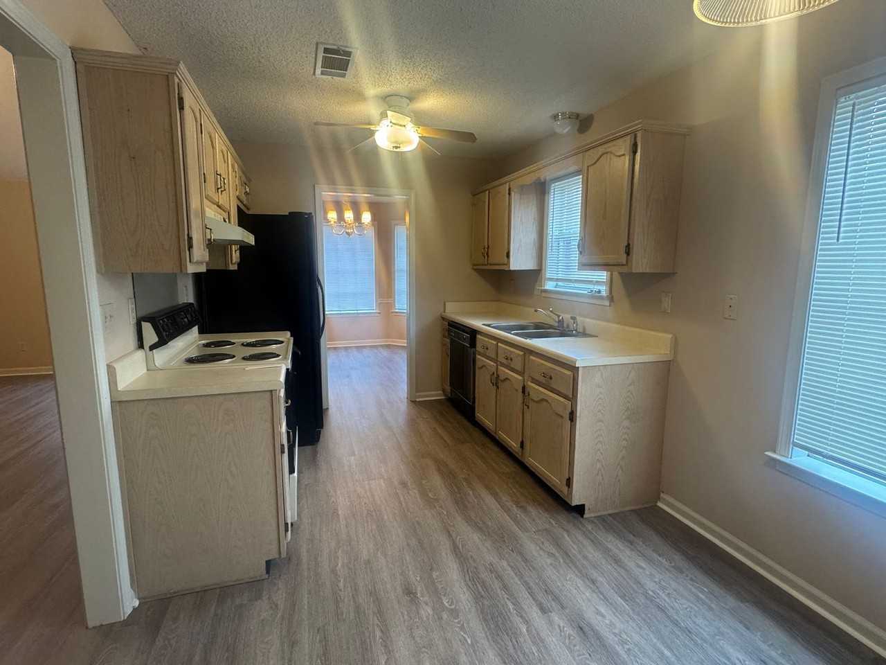 1433 Milestone Dr - Photo 7 of 14