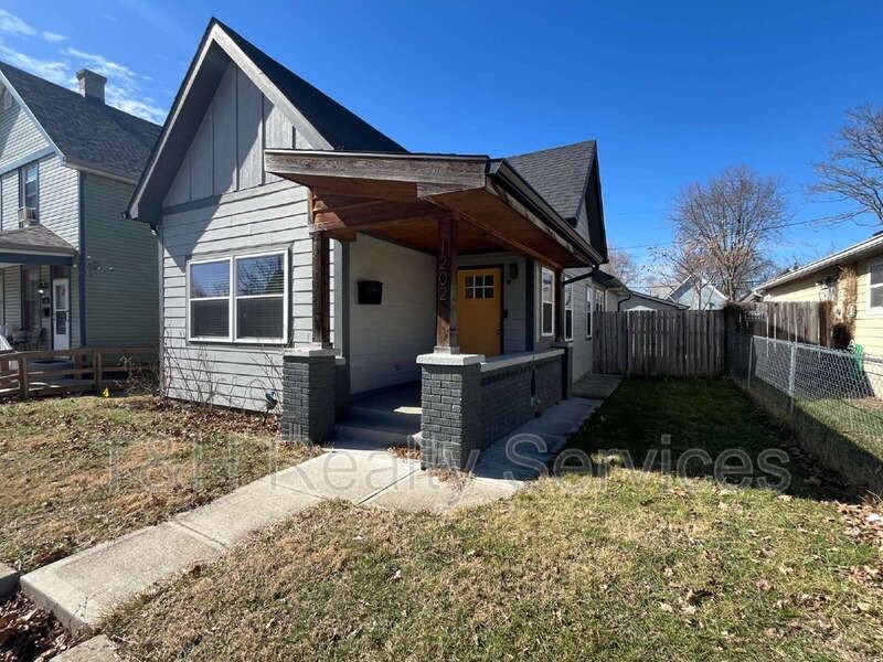 1202 Harlan St - Photo 3 of 24