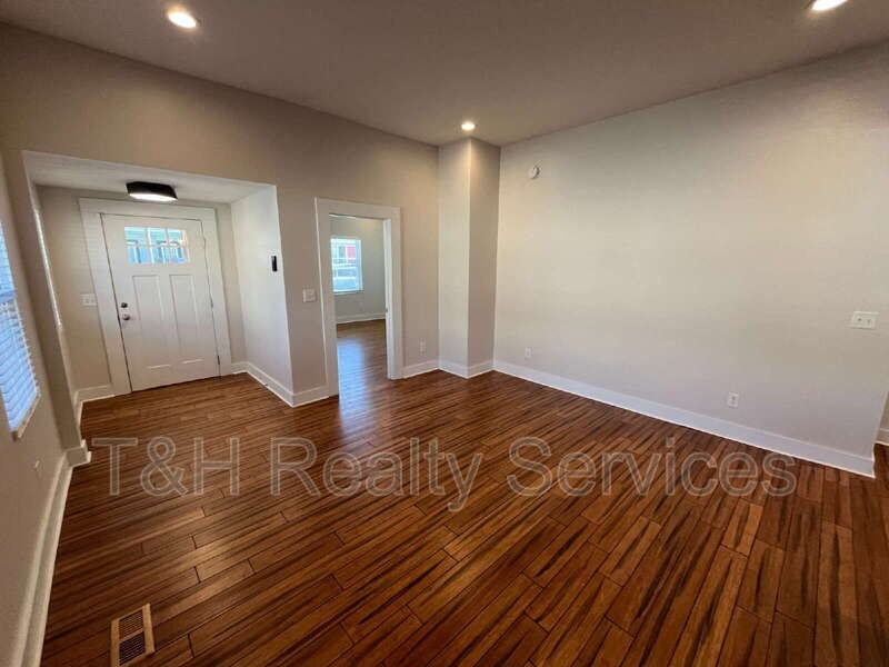 1202 Harlan St - Photo 5 of 24