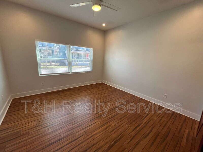 1202 Harlan St - Photo 6 of 24