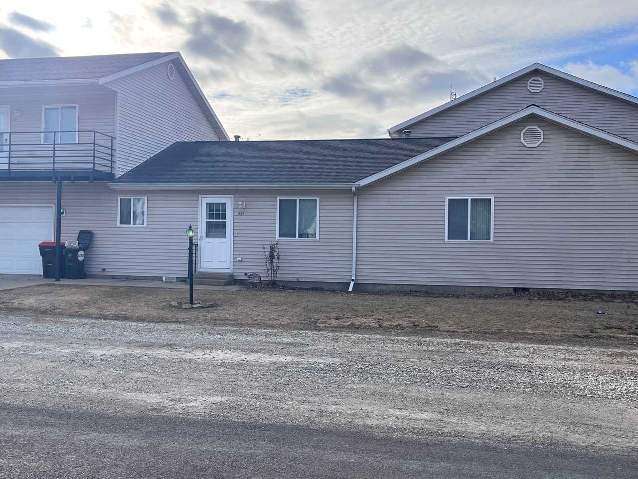 114 E. Atchison - Photo 3 of 17