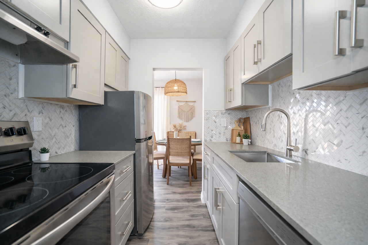 Wellington Apartments - Photo 6 of 13