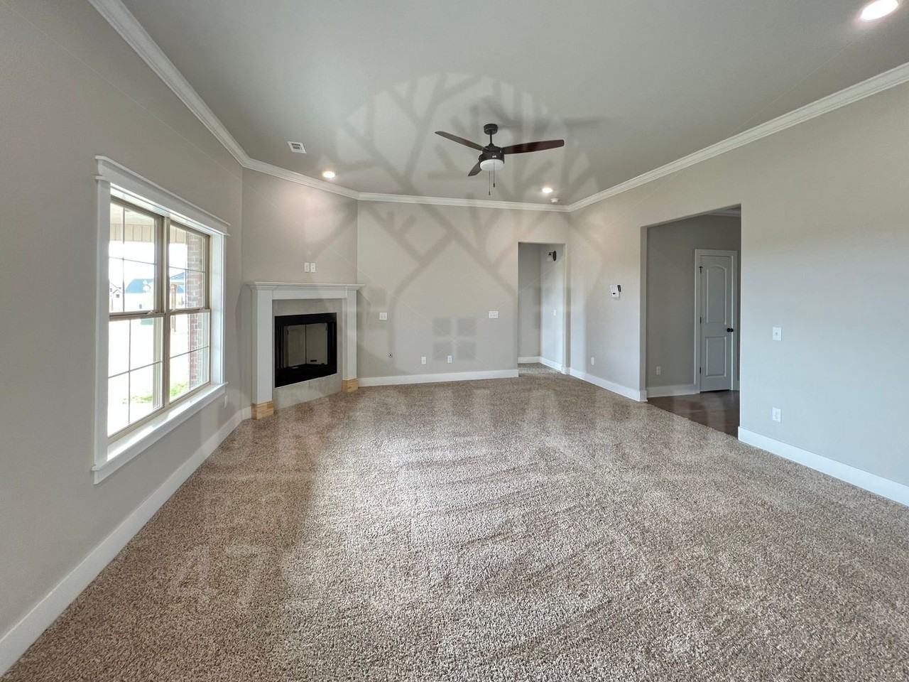 739 Woodplains Ave - Photo 4 of 16