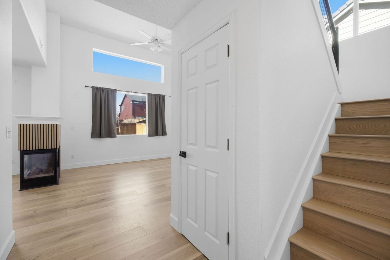 10069 Kingston Ct - Photo 3 of 25