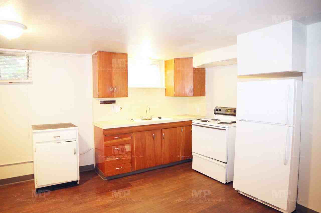 523 1/2 S Grant Ave - Photo 4 of 12