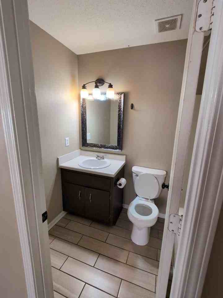 1319 Chucker Dr - Photo 5 of 11