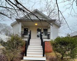 featured image of 713 E 2nd St