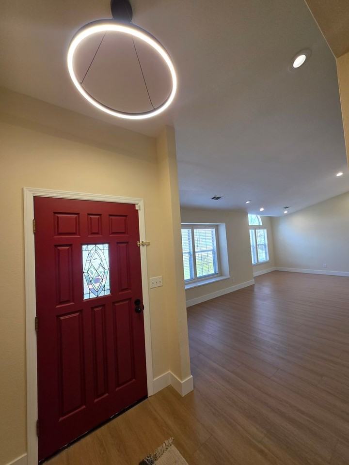 444 N Tommy St - Photo 2 of 17