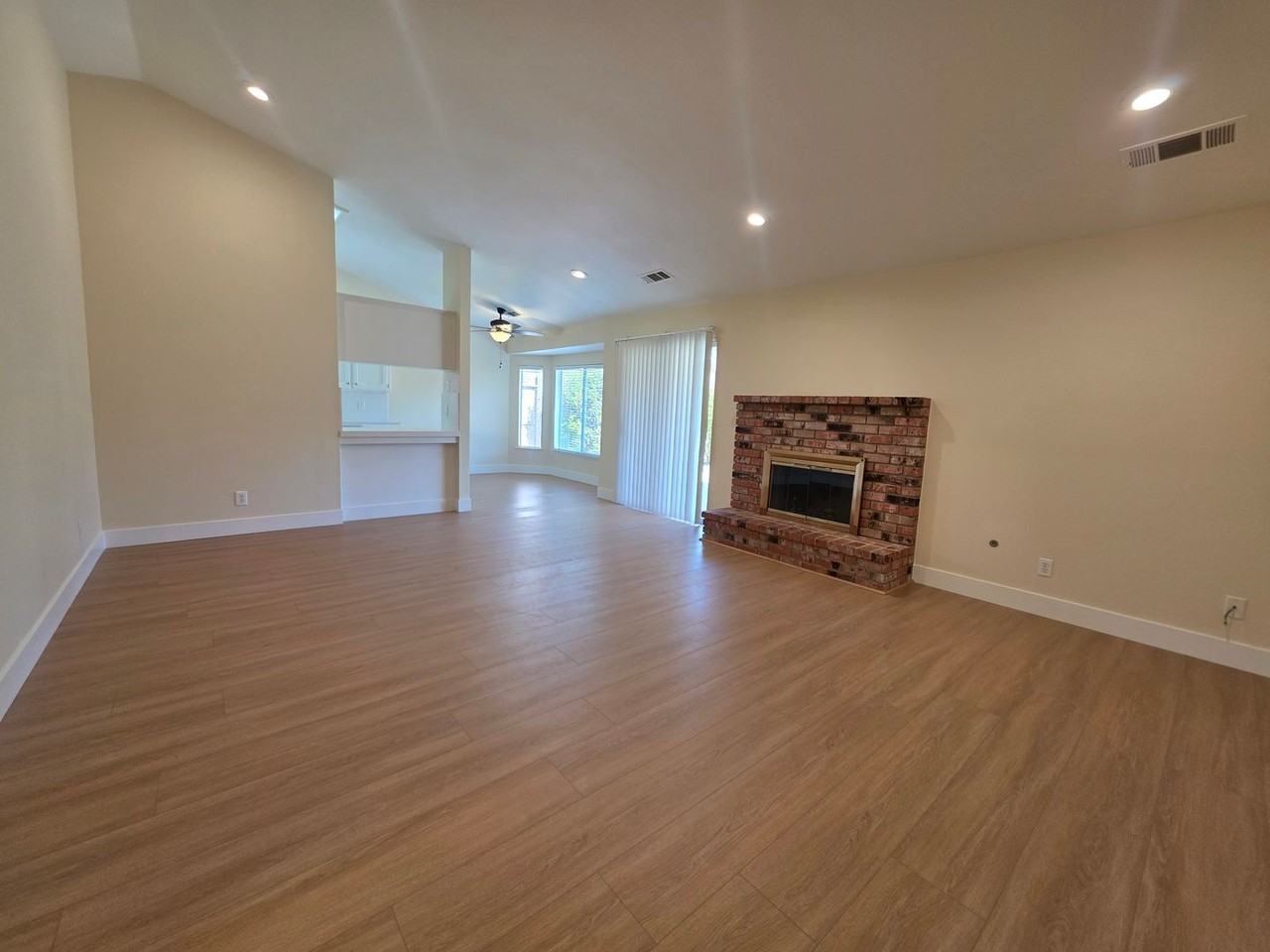 444 N Tommy St - Photo 7 of 17