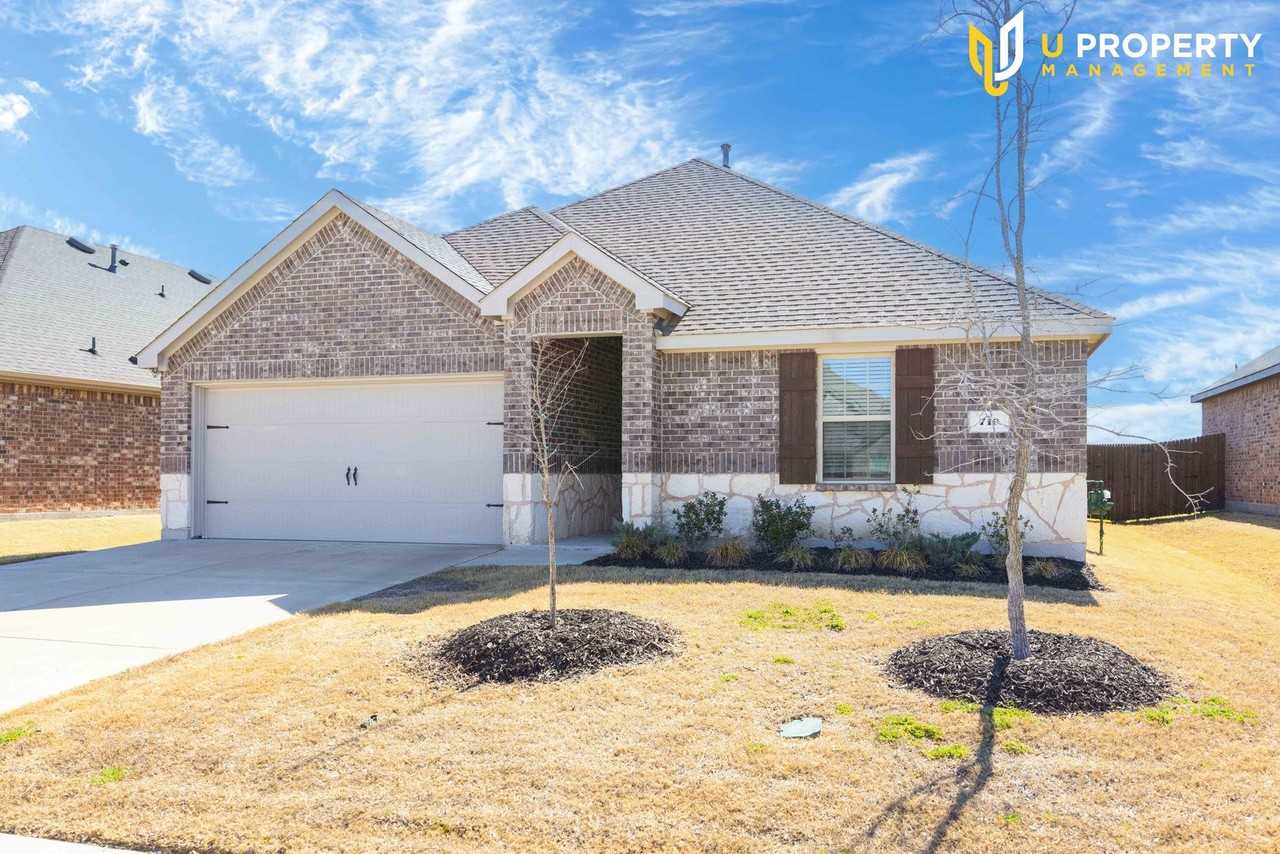 719 Cool Canyon Trl - Photo 3 of 33