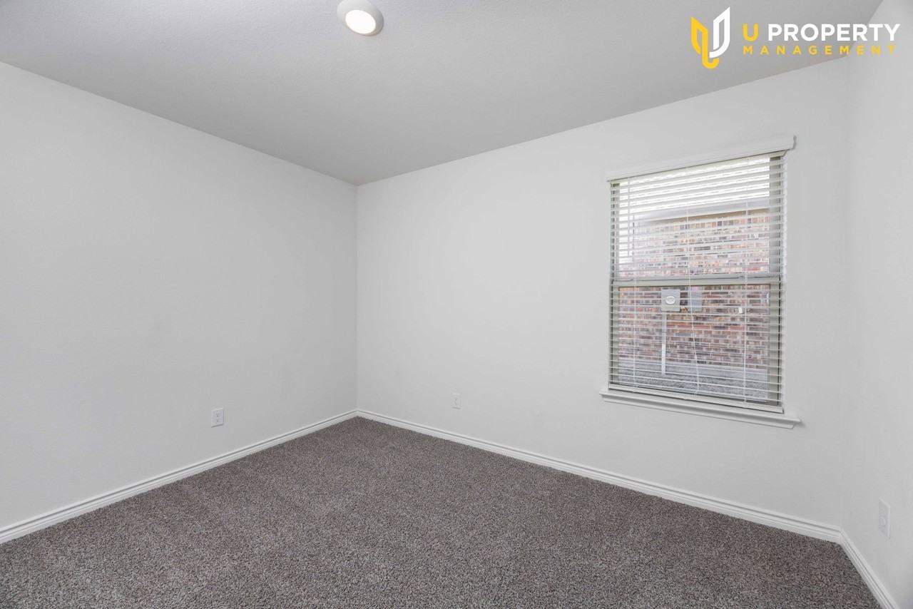 719 Cool Canyon Trl - Photo 7 of 33