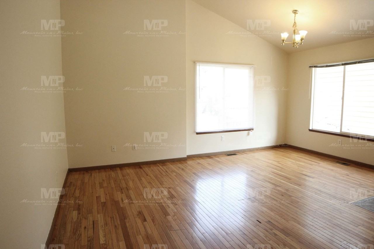 520 S Howes St #B - Photo 2 of 17