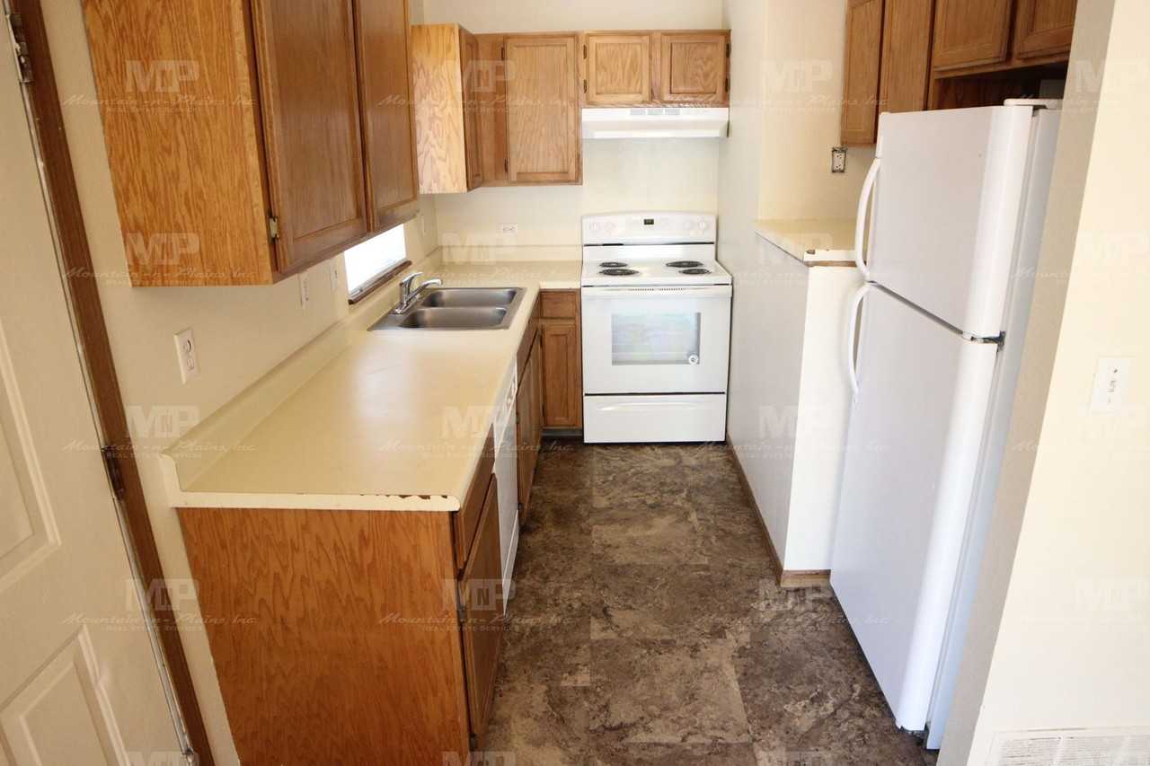 520 S Howes St #B - Photo 5 of 17