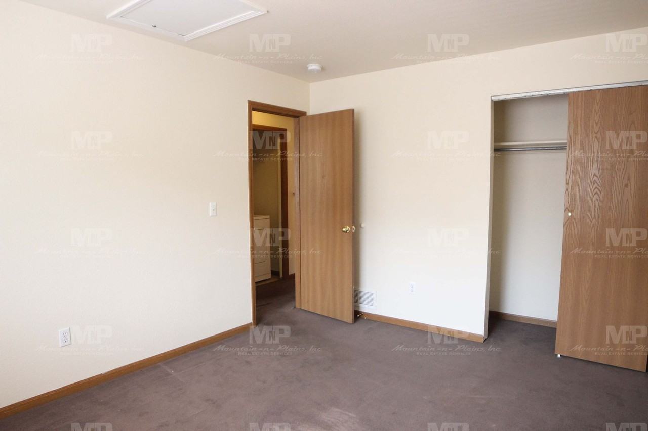 520 S Howes St #B - Photo 7 of 17