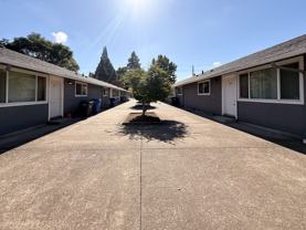 861 Chemawa Rd N - Photo 1 of 1