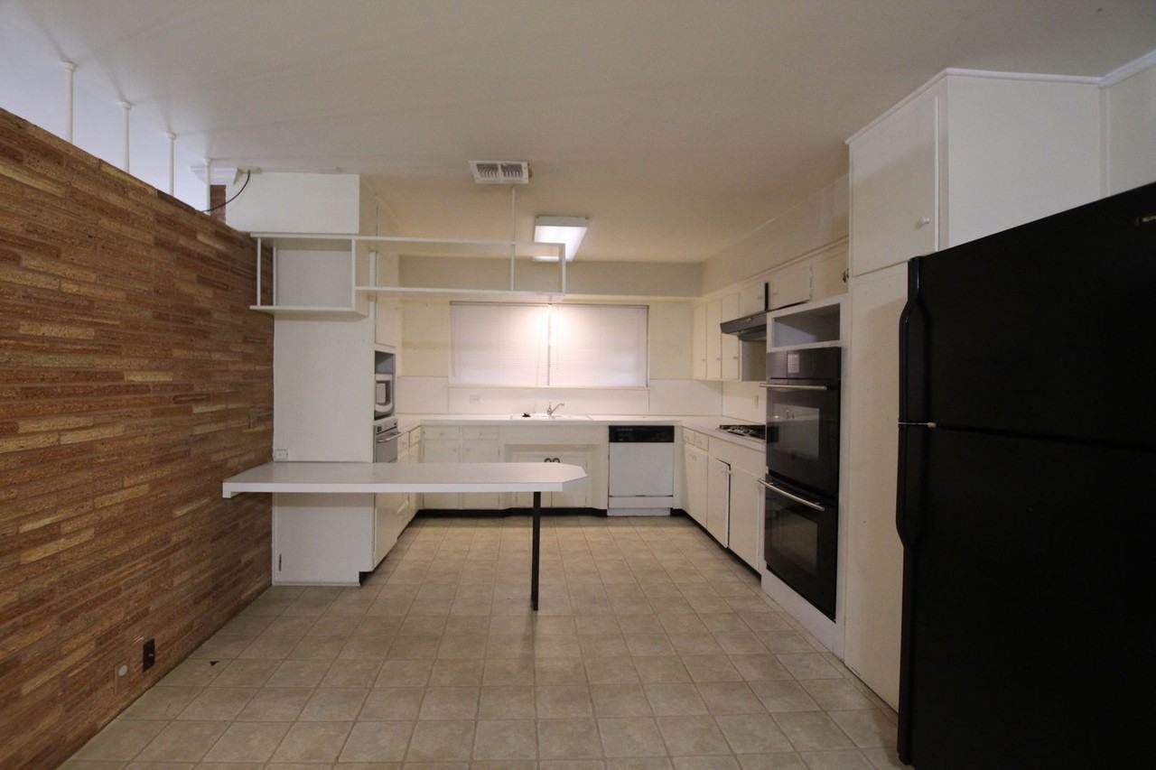 2900 Meadowlark Ln - Photo 6 of 22