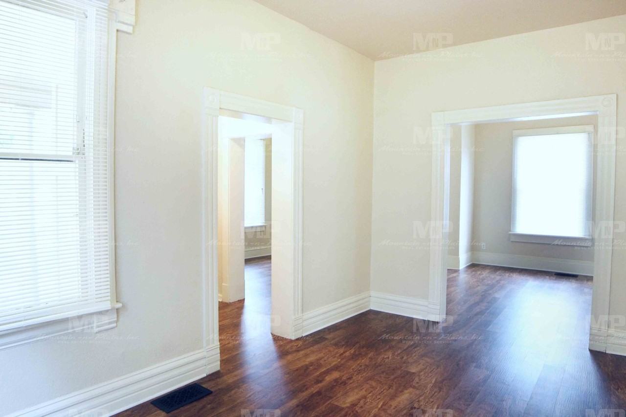 520 S Howes St - Photo 5 of 17