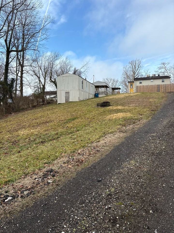 6187 Rosalind Rd - Photo 7 of 9