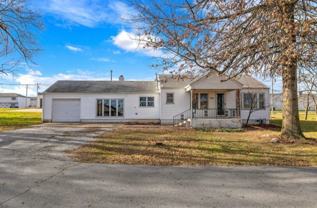 201 S Delaware St - Photo 1 of 1