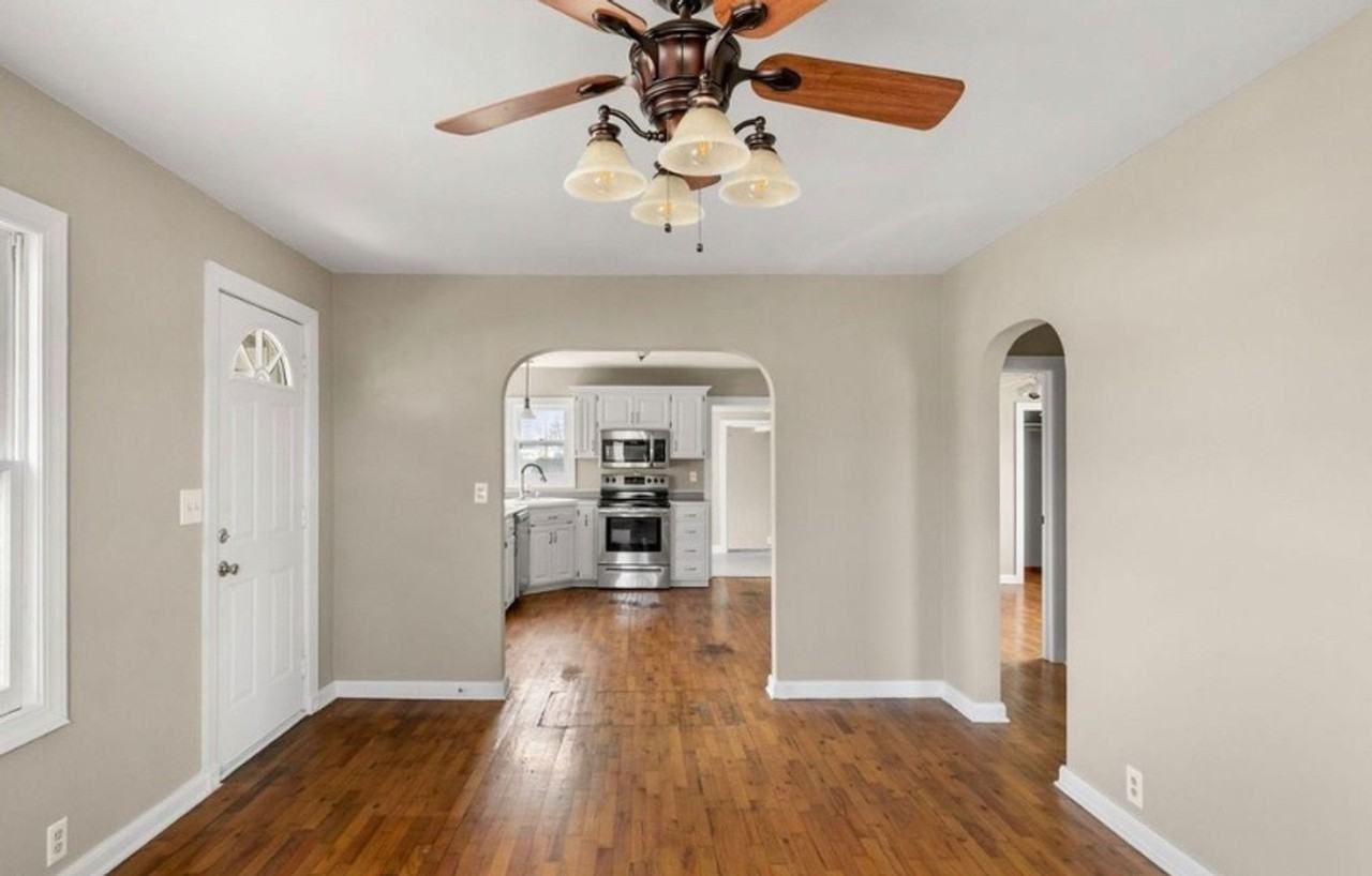 201 S Delaware St - Photo 5 of 16