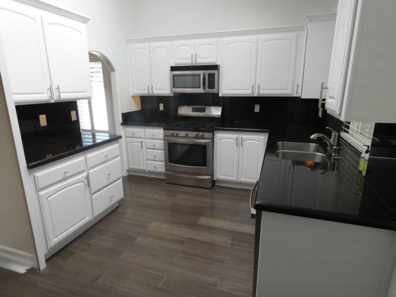 632 Amber Ln - Photo 6 of 13