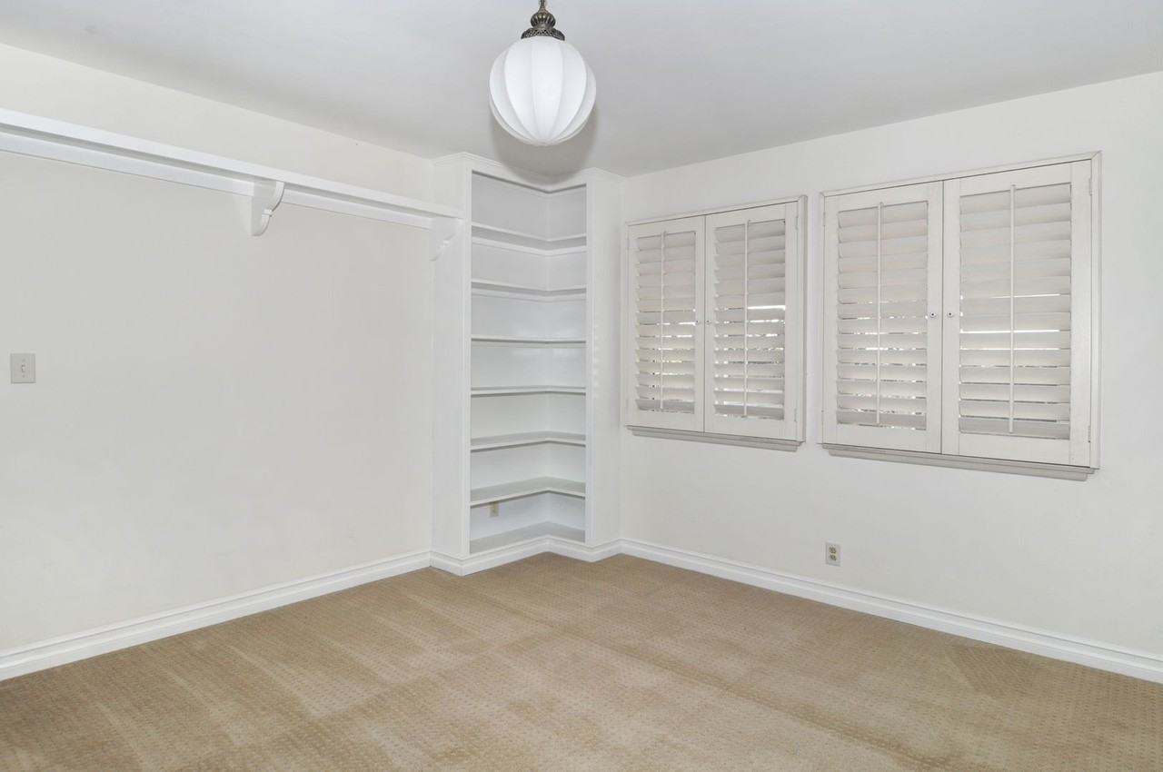 746 N Cambridge St - Photo 7 of 11