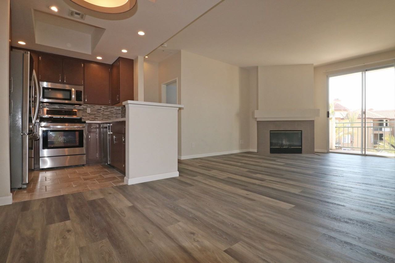 2150 Camino De La Reina #305 - Photo 7 of 26