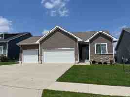 featured image of 655 Se Tallgrass Ln