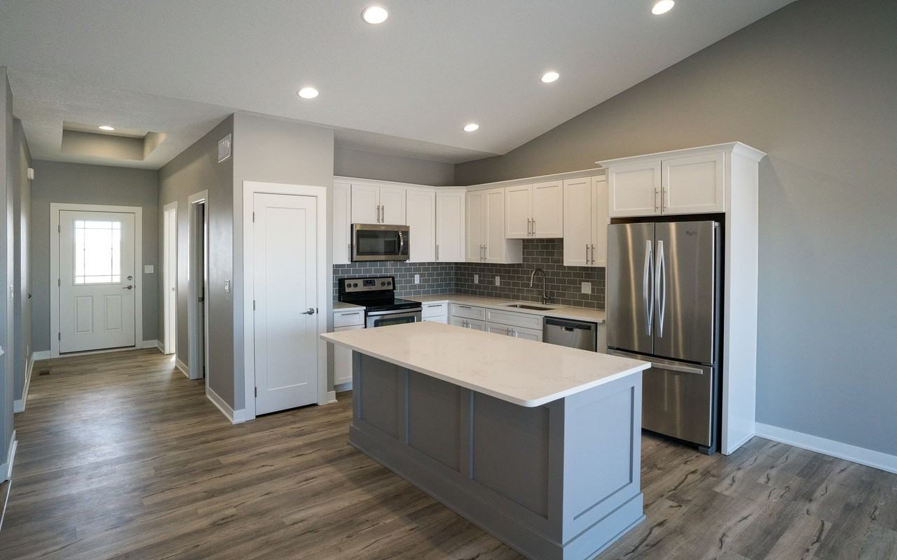 655 Se Tallgrass Ln - Photo 2 of 16