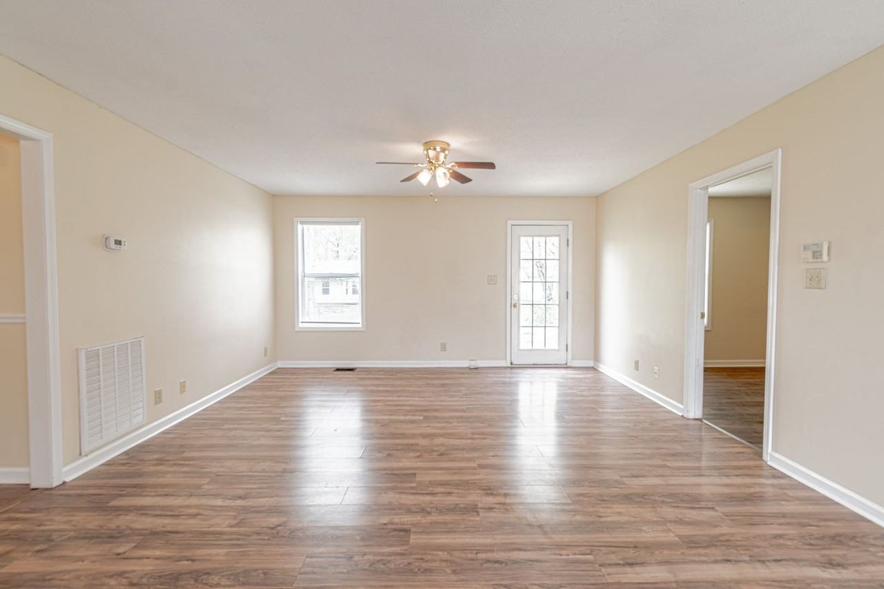 308 Alan Ct - Photo 2 of 14