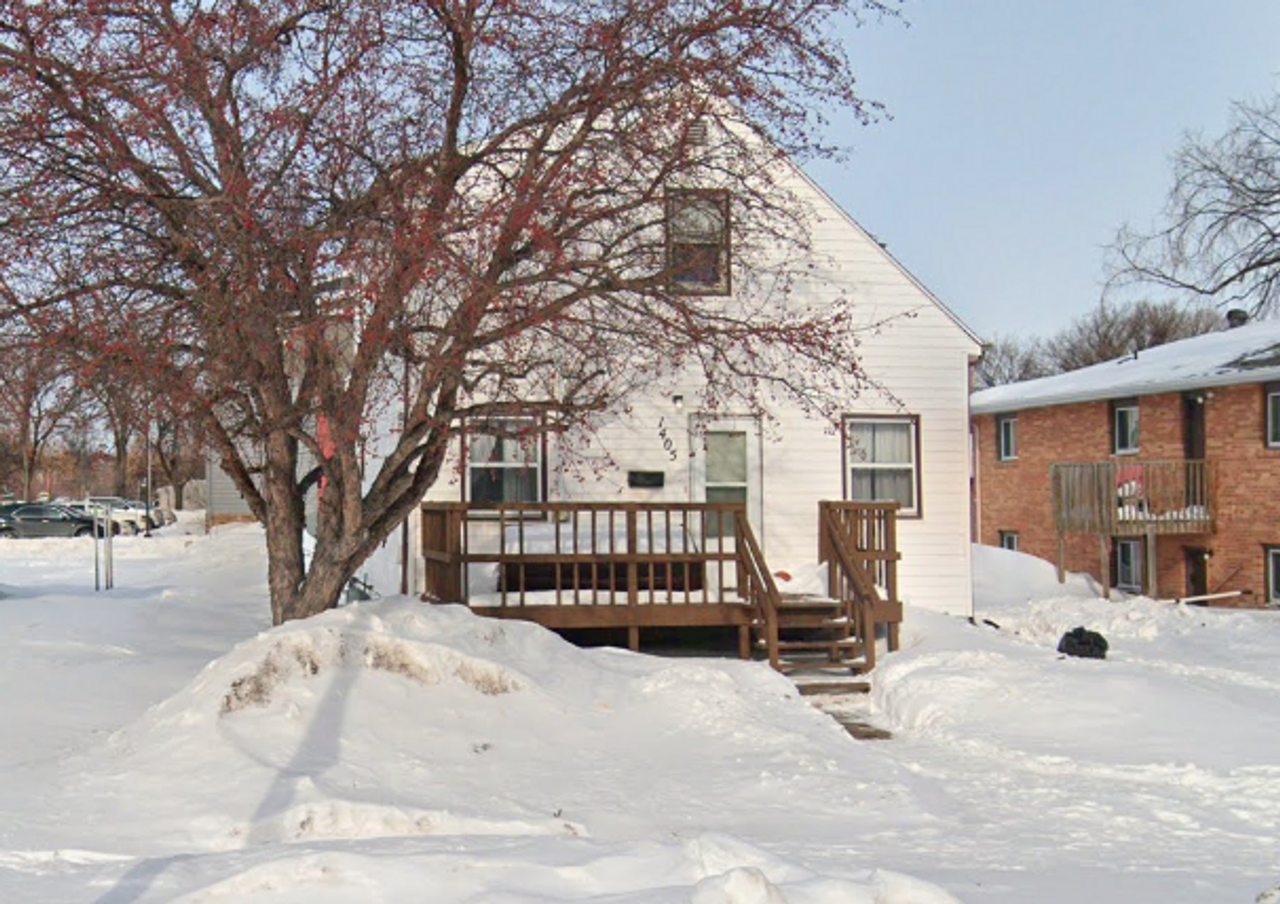 1405 8th Ave N - Photo 2 of 2