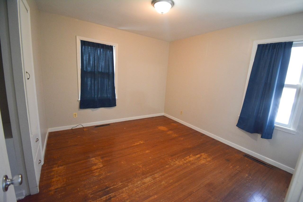 2017 2nd Ave Se - Photo 7 of 21