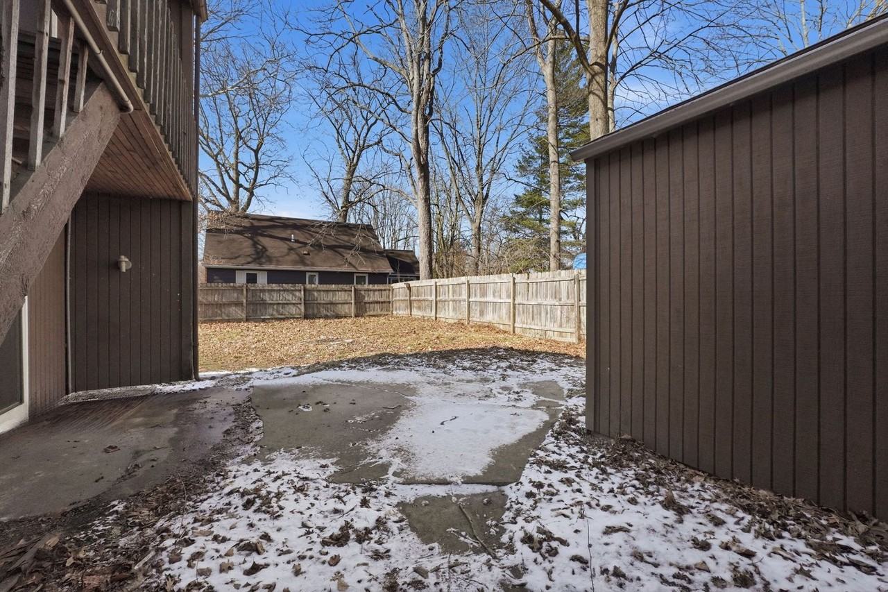 1805 Folsom Ln - Photo 4 of 41