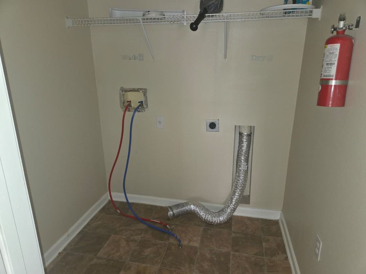 10455 Villa View Cir - Photo 2 of 11