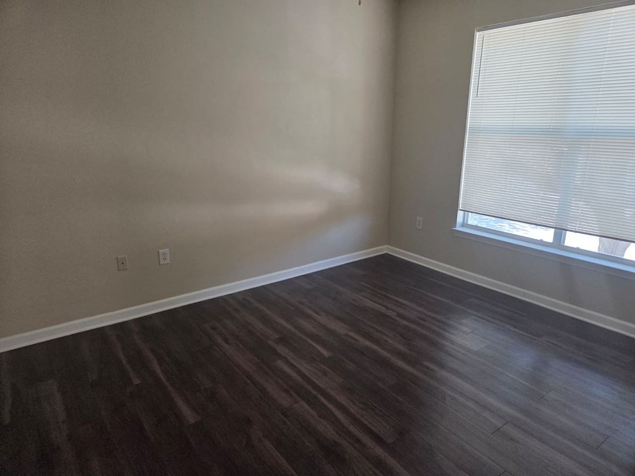 10455 Villa View Cir - Photo 7 of 11