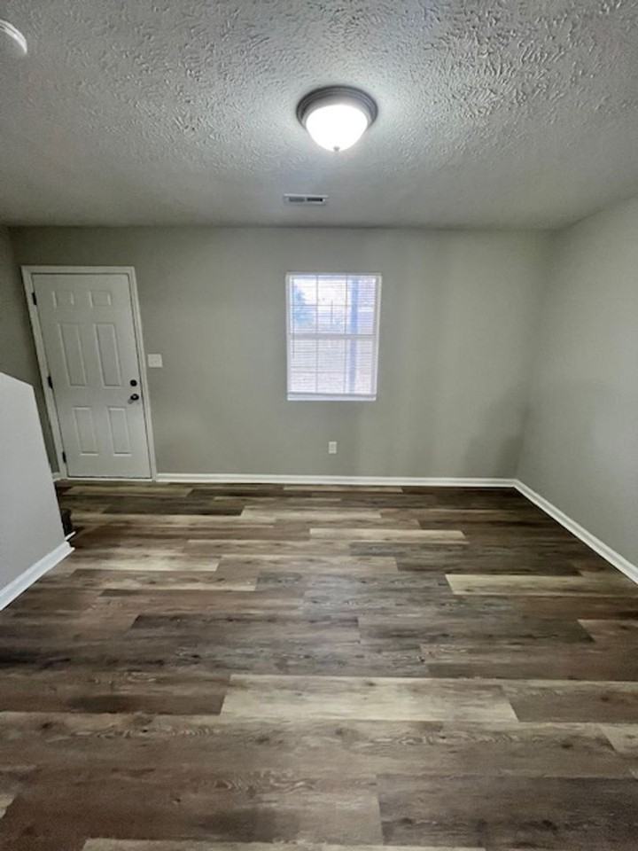 31 Hurley St #20 - Photo 4 of 14