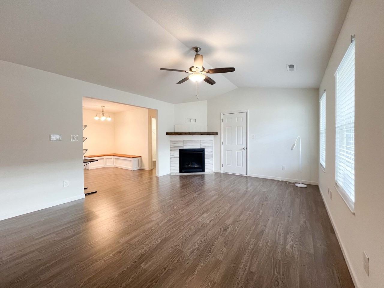 3214 Jessie Cove Ln - Photo 3 of 21