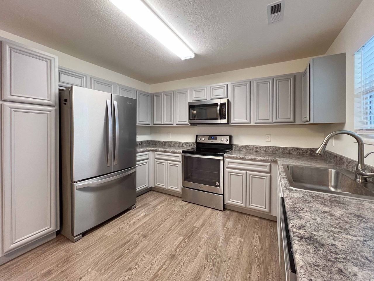 3214 Jessie Cove Ln - Photo 4 of 21