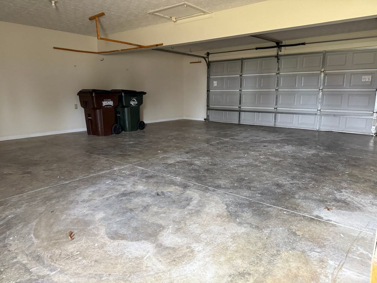 700 Eureka Dr - Photo 6 of 13