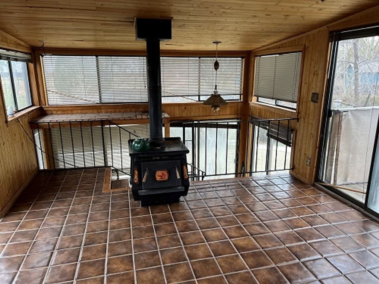 319 Bluebird Ct - Photo 6 of 15