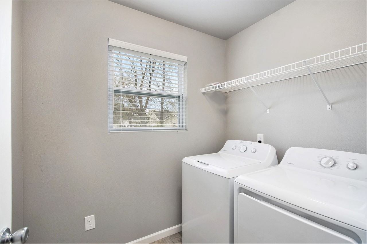 7315 Sessile Cir - Photo 5 of 18