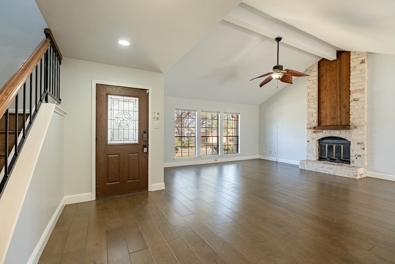 11936 Meadowfire Dr - Photo 4 of 25