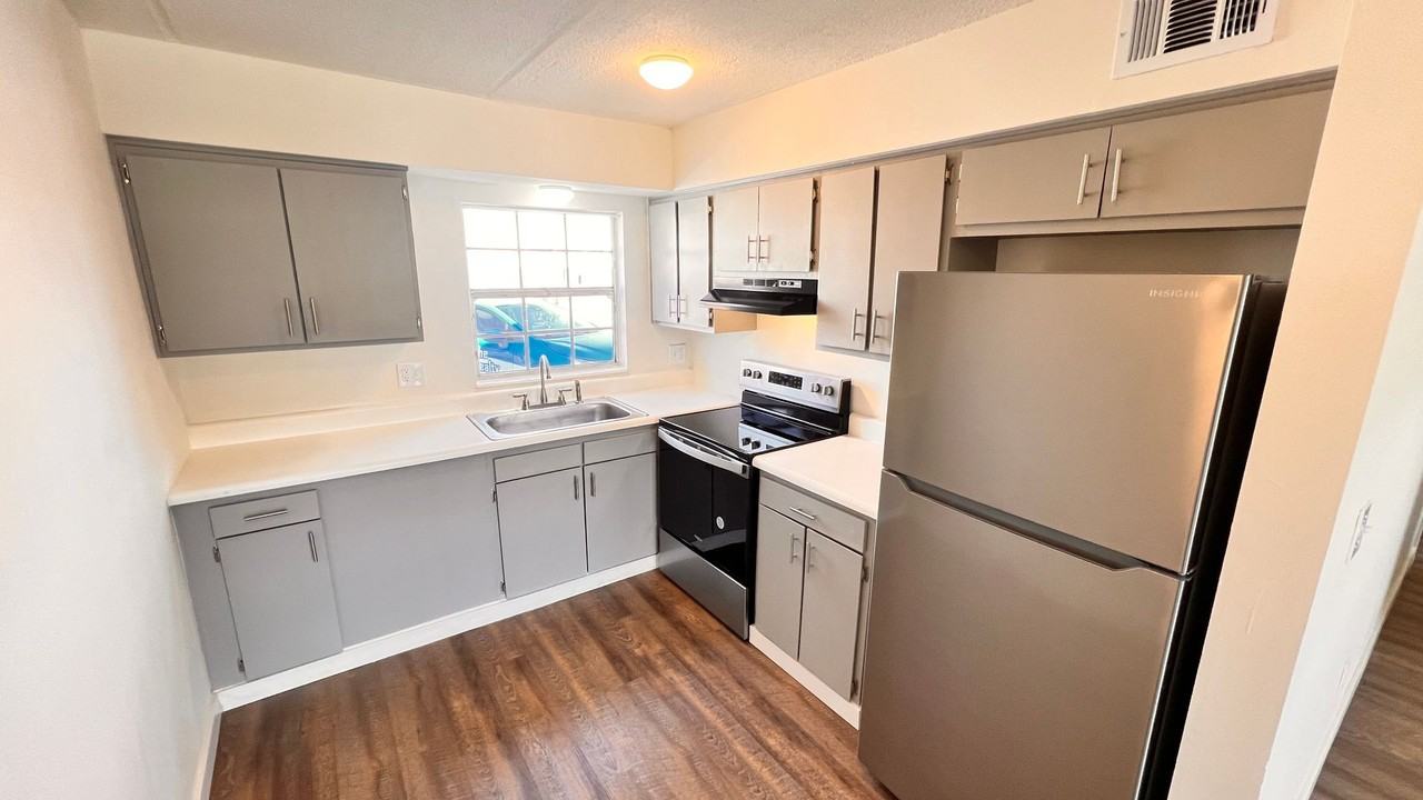 1400 Eudora Rd #B15 - Photo 6 of 24