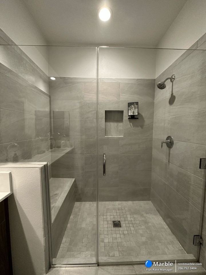 160 Uptown Cir - Photo 5 of 19