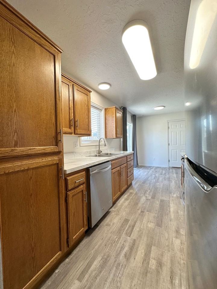 274 Randy Dr - Photo 6 of 22