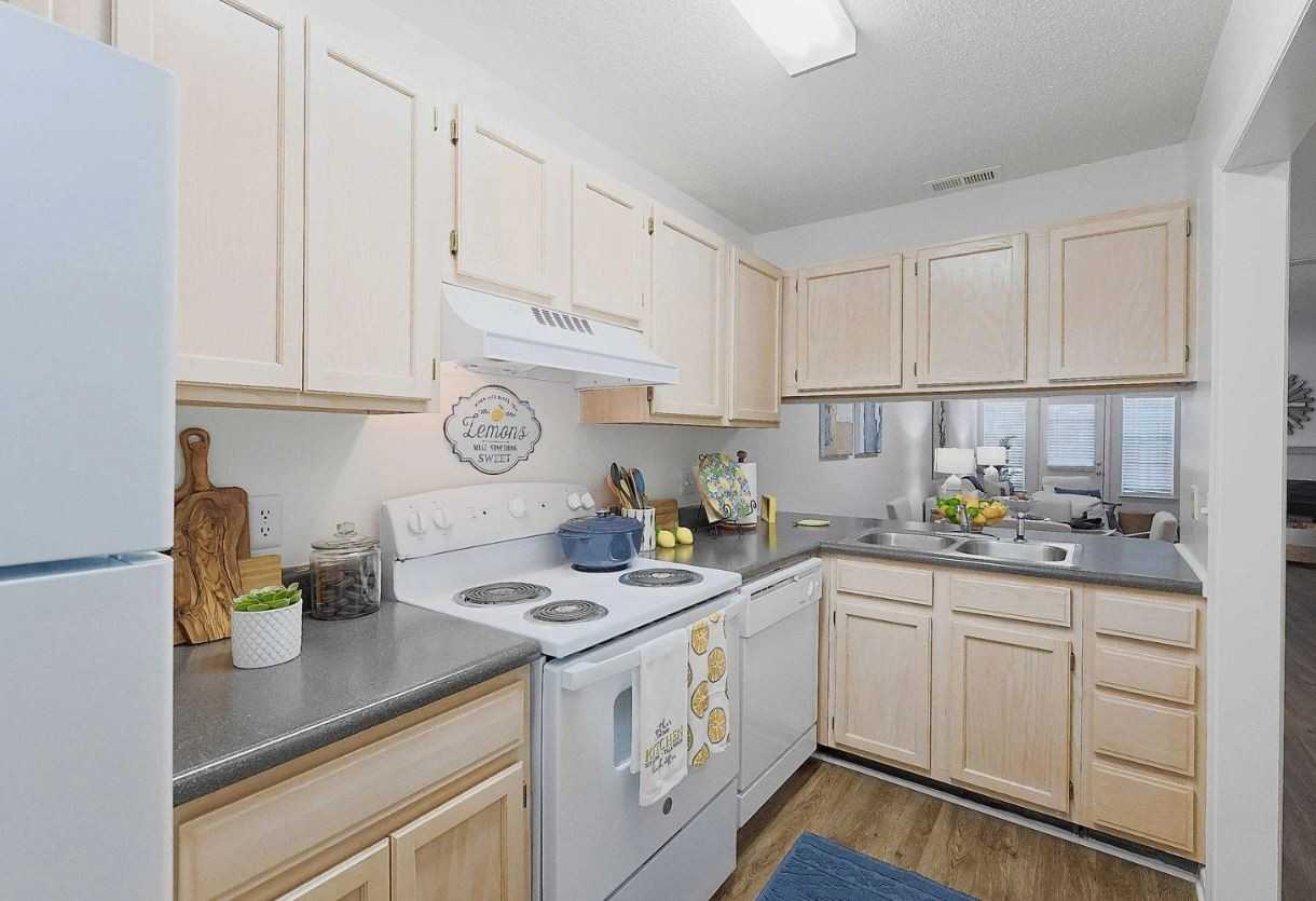 The Landings at Northcross - Photo 6 of 22