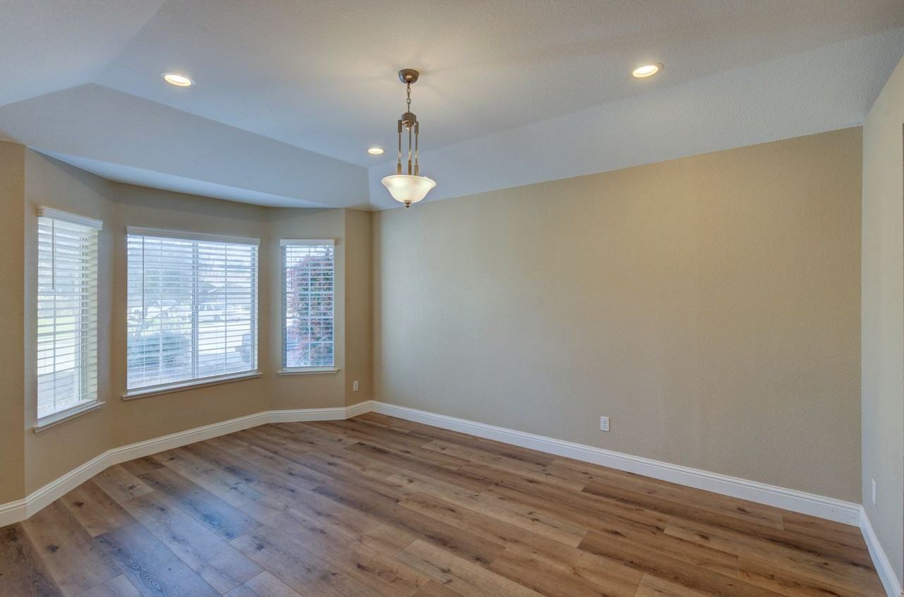 8241 N Yorktown Dr - Photo 4 of 22